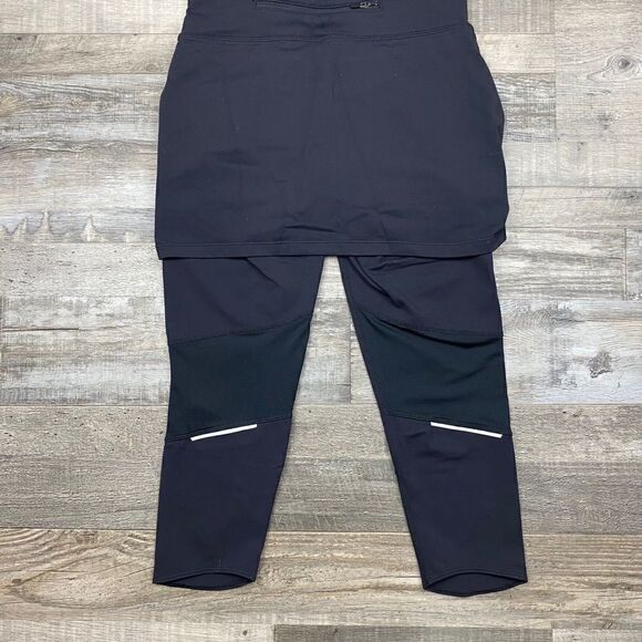 Athleta 2 in 1 Capris Black Size XS - Picture 3 of 3
